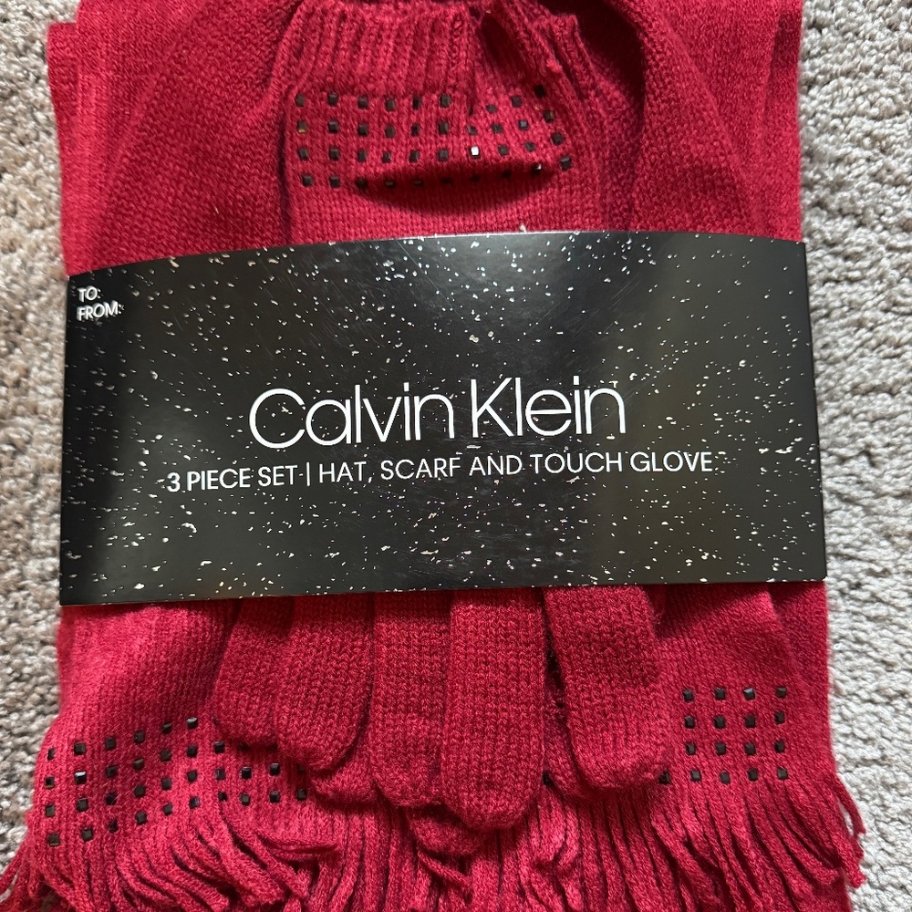 Calvin Klein *NWT* 3 piece set - scarf, hat, gloves in RED